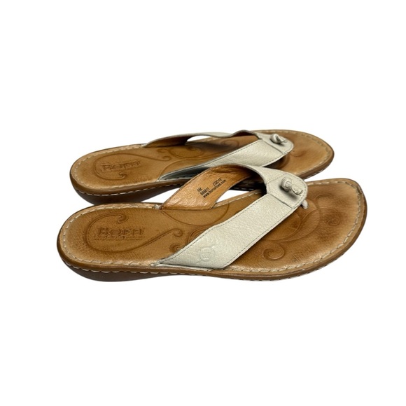 Born Women's size 8 Cream Sandals in good condition - Picture 1 of 8